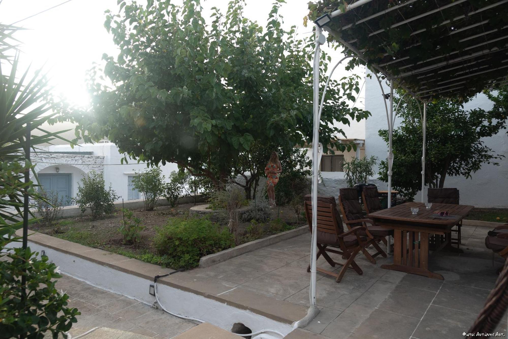 Villa Alexandra Exámbela Exterior photo